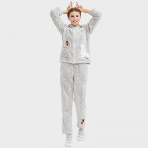 Ensemble de pyjama à capuchon brodé cationique pour femmes